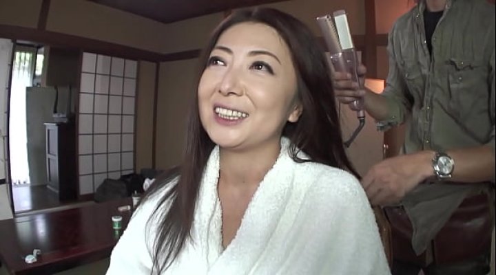 The Squirting Queen - Beautiful Japanese Mature Wife Is Doing Her First Adult Video