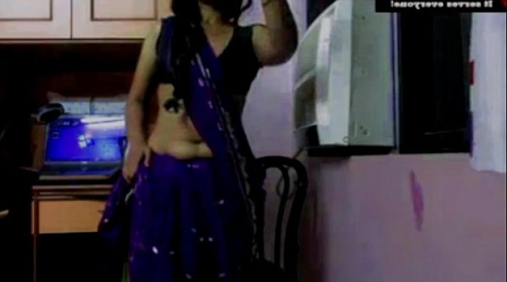 Mallu Desi Lilly Aunty Ki Chokt Ki Pyas Kaise Bhujaye Aunty Ki Puti Dasta Dekho Choot Ki Aag Nikaldi