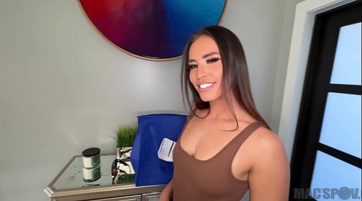Pawg Beauty Kelsi Monroe Gets Fucked And Folded By Her Favorite Big Dick