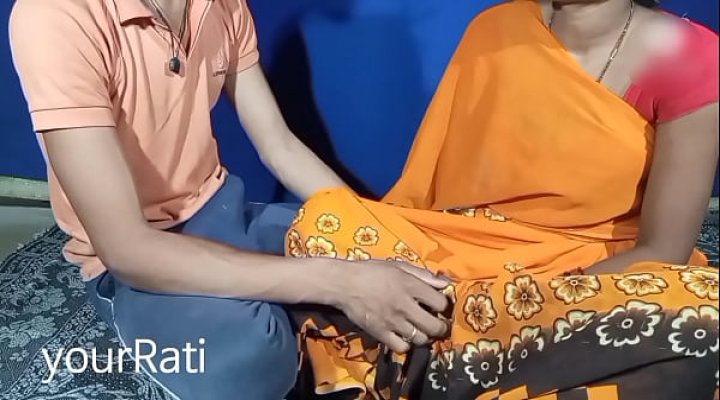 मेरी भाभी को कमर दर्द हो रहा था, तो उन्होंने मुझे कहा की दबा लगा दो