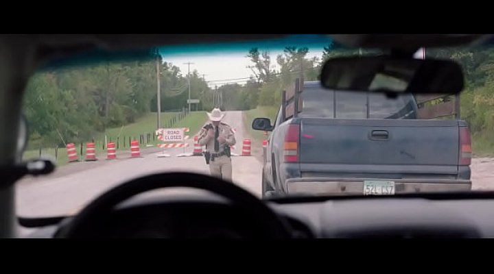 Na Mira Do Perigo Filme Completo Dublado