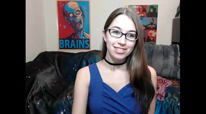 6Cam.biz Babe Alexxxcoal Flashing Pussy On Live Webcam