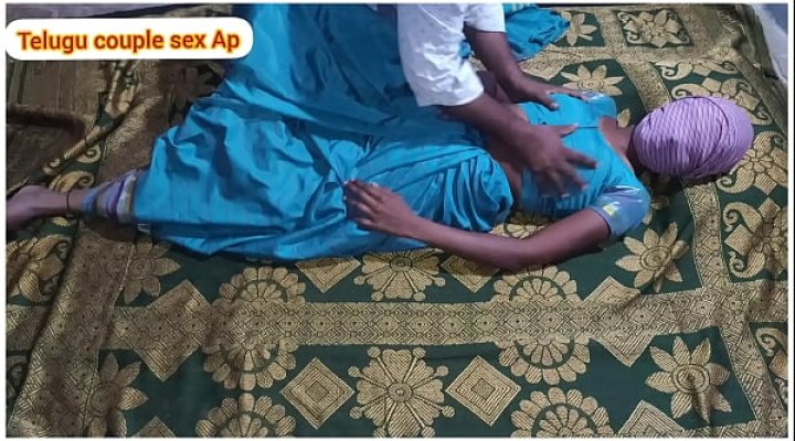Sex With Housewife In Green Sari