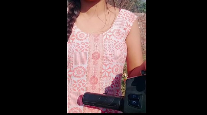 Desi Randi Ko Sadak Se Utha Kar Choda