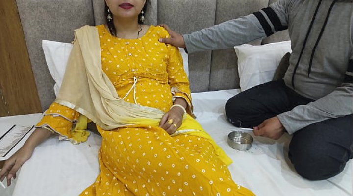 Desisaarabhabhi - Indian Desi Dost Ki Maa Ke Sath Chudai Mazaa Lete Hoye Uski Gori Chut Main Ungli Dal Ke Uske Chuche Chuss Dale