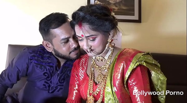 Newly Married Indian Girl Sudipa Hardcore Honeymoon First Night Sex And Creampie - Hindi Audio