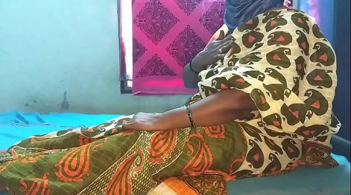 Indian Cheating House Wife Saree Removing And Boobs Show In Web Cam