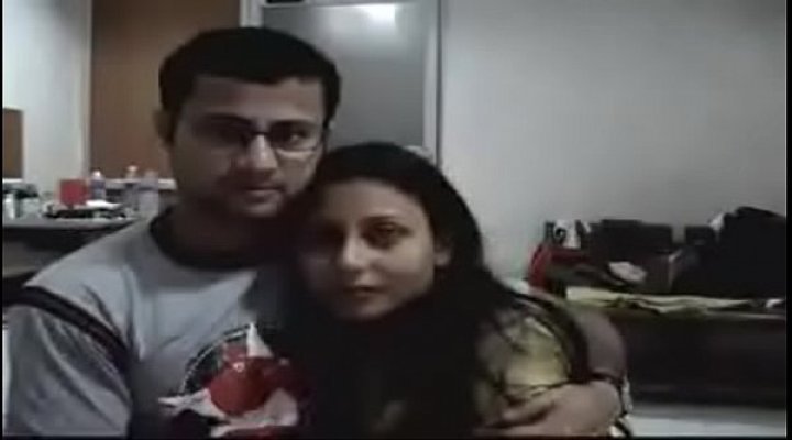 [Xxxboss.com] Indian Happy Couple Homemade