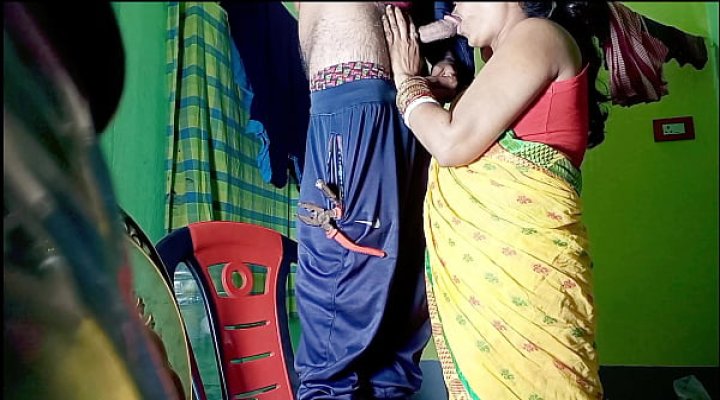 Indian Bhabhi Xxx Wet Pussy Fuck With Electrician In Clear Hindi Audio | Fireecouple