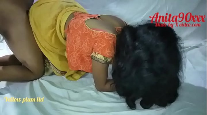 Indian Anita Bhabi Ko Kuteya Banaker Choda Yellow Saree Me